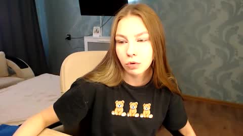 Snapshot of fofhcf chatting on 15, 4, 2026 Molli Ready for any play with you. Hottest show in pvt Help a student earn big tokens online show from 15, 4, 2026