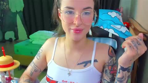 Snapshot of folinskaayaa chatting on 24, 6, 2026 folinskaayaa online show from 24, 6, 2026
