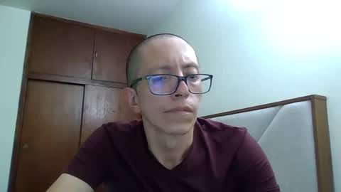 Snapshot of fonzi_flores chatting on 28, 9, 2025 fonzi_flores online show from 28, 9, 2025