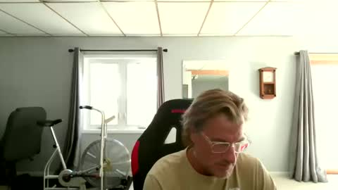 Snapshot of foodforcatfists chatting on 12, 2, 2026 foodforcatfists online show from 12, 2, 2026