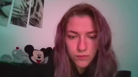 Snapshot of forbidden_doll chatting on 20, 12, 2025 Pussy Queen online show from 20, 12, 2025