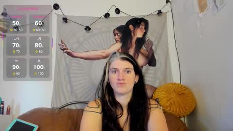 Snapshot of forestdarling chatting on 24, 11, 2025 forestdarling online show from 24, 11, 2025