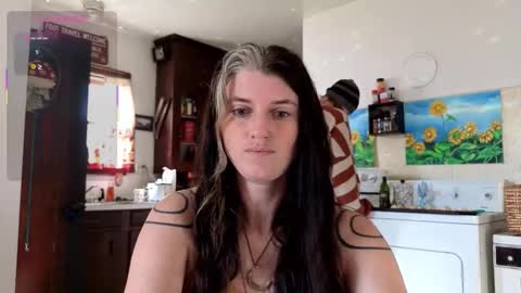 Snapshot of forestdarling chatting on 30, 11, 2025 forestdarling online show from 30, 11, 2025