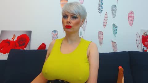 Snapshot of forever_barbie chatting on 19, 10, 2025 Adana online show from 19, 10, 2025