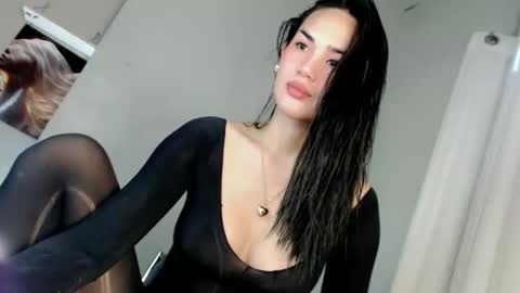 KHATRINA STACIE MARIE online show from 3, 12, 2025