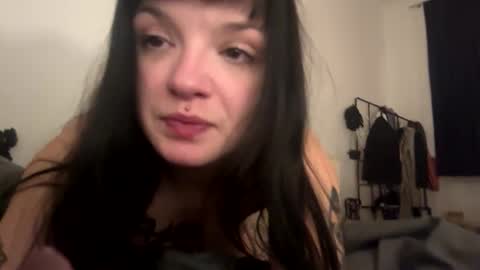 Snapshot of foruamnyxx chatting on 25, 10, 2025 foruamnyxx online show from 25, 10, 2025