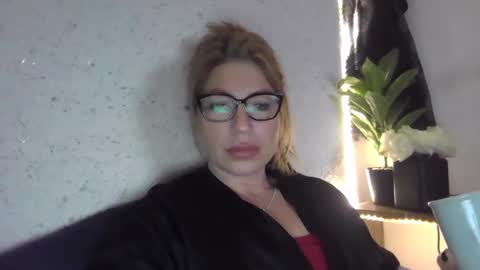 Snapshot of fox_red_lady7 chatting on 1, 2, 2025 fox_red_lady7 online show from 1, 2, 2025