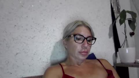 Snapshot of fox_red_lady7 chatting on 25, 6, 2026 fox_red_lady7 online show from 25, 6, 2026