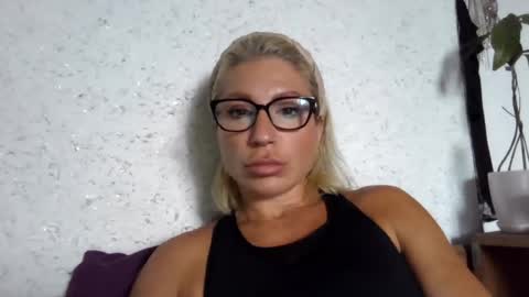 Snapshot of fox_red_lady7 chatting on 8, 7, 2026 fox_red_lady7 online show from 8, 7, 2026