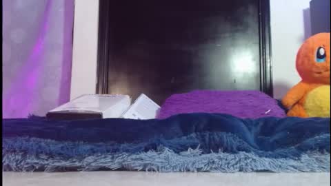 Snapshot of fox_roxan chatting on 23, 10, 2025 Roxxan Fox online show from 23, 10, 2025