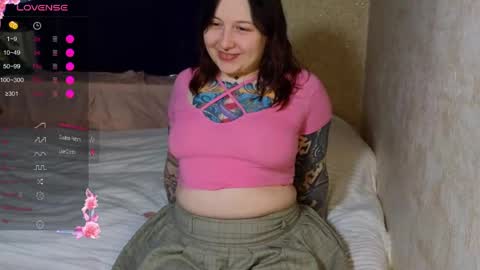 Snapshot of foxgirlandmerguis chatting on 26, 4, 2026 Belinda online show from 26, 4, 2026