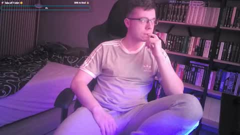 Snapshot of foxking4u chatting on 31, 10, 2025 Adrian online show from 31, 10, 2025