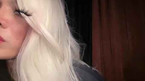 Snapshot of foxli_xx chatting on 13, 4, 2026 KITTY online show from 13, 4, 2026