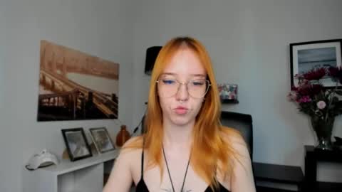 Snapshot of foxsonya chatting on 26, 5, 2026 Sonya online show from 26, 5, 2026