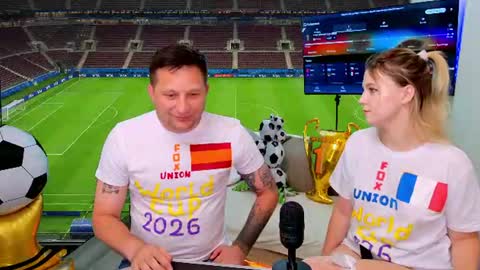 Snapshot of foxunion chatting on 25, 6, 2026 We are a couple Leo and Sofiayou are always welcome here online show from 25, 6, 2026