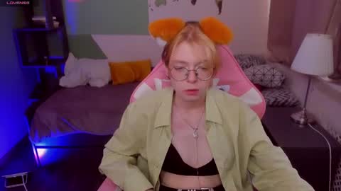 Snapshot of foxxxypolly chatting on 20, 6, 2026 Polly online show from 20, 6, 2026