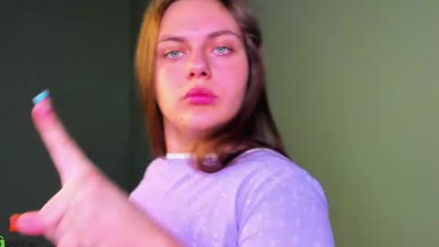 Snapshot of foxy__vibe chatting on 27, 4, 2026 April online show from 27, 4, 2026