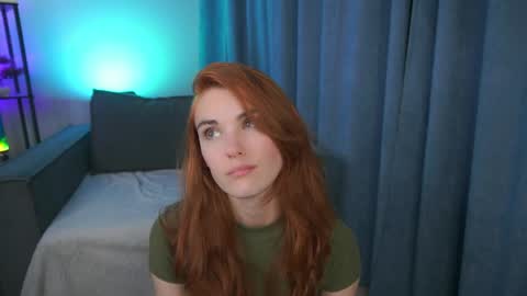 Snapshot of foxy_cute4you chatting on 27, 4, 2026 Eva online show from 27, 4, 2026