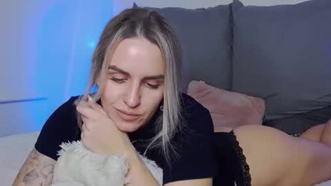 Snapshot of foxy_kimmi chatting on 26, 11, 2025 Foxy Kimmi online show from 26, 11, 2025