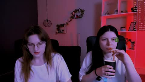 Snapshot of foxy_tease_ chatting on 29, 3, 2026 foxy_tease_ online show from 29, 3, 2026