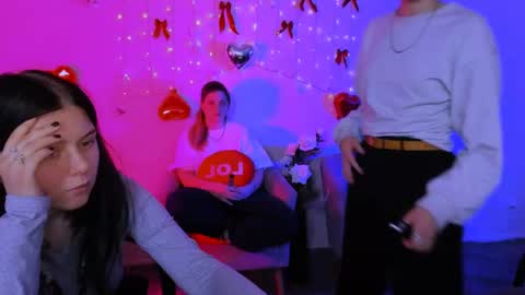 Snapshot of foxy_tease_ chatting on 23, 4, 2026 foxy_tease_ online show from 23, 4, 2026