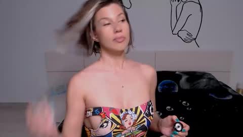 Snapshot of foxydevilish chatting on 25, 10, 2025 Fox online show from 25, 10, 2025