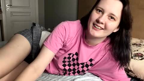 Snapshot of foxydollkate chatting on 17, 9, 2025 Kate online show from 17, 9, 2025