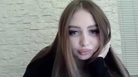 Snapshot of foxyflaree chatting on 25, 11, 2025 Alice online show from 25, 11, 2025