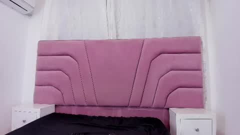 Snapshot of foxyhillx chatting on 15, 6, 2026 foxyhillx online show from 15, 6, 2026