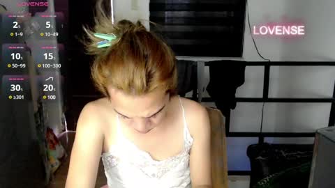 Snapshot of foxyinnocentstar chatting on 23, 1, 2025 jenny online show from 23, 1, 2025