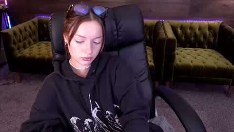 Snapshot of foxymayy chatting on 20, 9, 2025 Maya online show from 20, 9, 2025