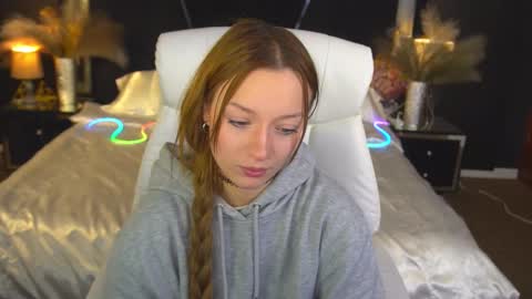 Maya online show from 30, 11, 2025