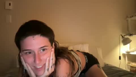Snapshot of fragariia chatting on 19, 9, 2025 Chlo online show from 19, 9, 2025