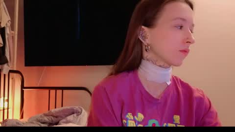 Snapshot of fran_bow chatting on 3, 4, 2026 fran_bow online show from 3, 4, 2026