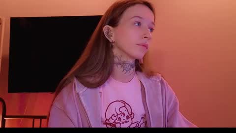 Snapshot of fran_bow chatting on 15, 4, 2026 fran_bow online show from 15, 4, 2026