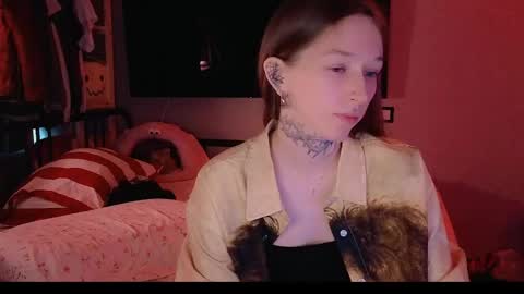 Snapshot of fran_bow chatting on 27, 4, 2026 fran_bow online show from 27, 4, 2026