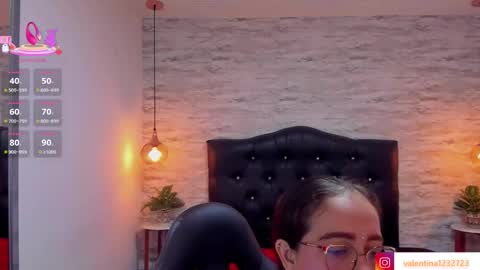 Snapshot of francesca_bbw chatting on 12, 10, 2025 online show from 12, 10, 2025
