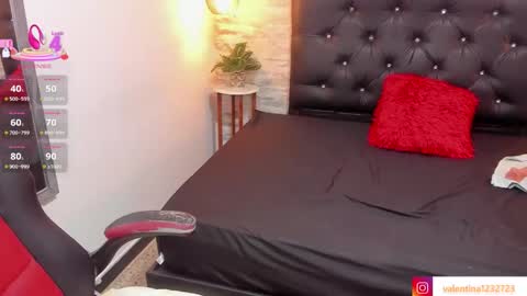 Snapshot of francesca_bbw chatting on 18, 10, 2025 online show from 18, 10, 2025