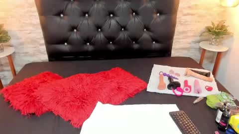 Snapshot of francesca_bbw chatting on 14, 5, 2026 online show from 14, 5, 2026