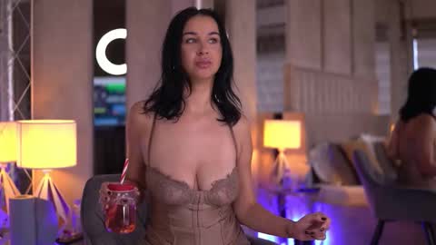 Snapshot of francescadante chatting on 13, 9, 2025 francescadante online show from 13, 9, 2025