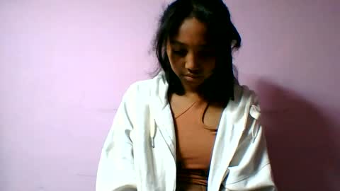 Snapshot of francia333068 chatting on 19, 6, 2026 francia333068 online show from 19, 6, 2026