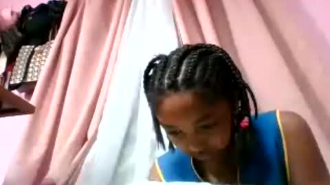 Snapshot of francia333068 chatting on 17, 7, 2026 francia333068 online show from 17, 7, 2026