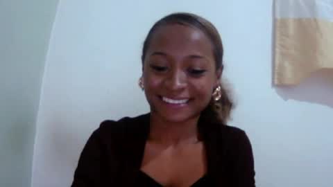 Snapshot of francine925426 chatting on 15, 7, 2026 francine925426 online show from 15, 7, 2026