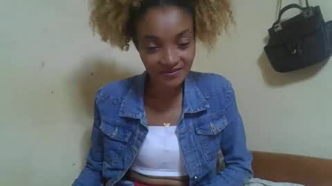 Snapshot of francinoli chatting on 8, 4, 2026 Francinoli online show from 8, 4, 2026