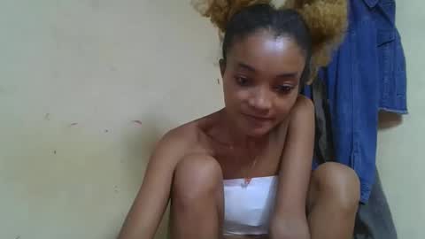 Snapshot of francinoli chatting on 18, 4, 2026 Francinoli online show from 18, 4, 2026