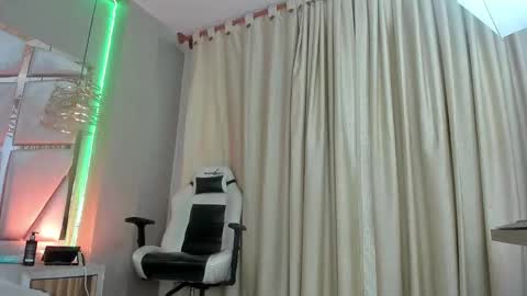 Snapshot of francis_20 chatting on 13, 3, 2026 francis_20 online show from 13, 3, 2026