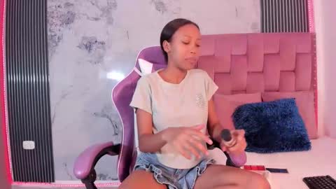 Laura online show from 20, 11, 2025