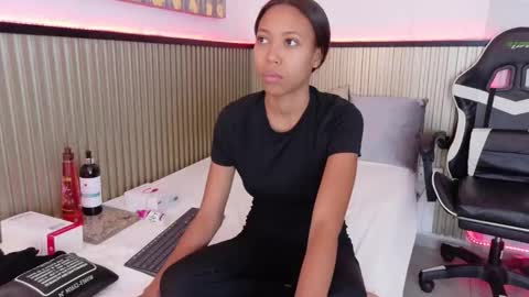 Laura online show from 21, 12, 2025