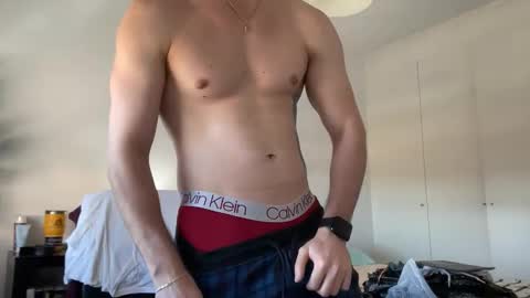 Snapshot of franco03952 chatting on 27, 11, 2025 franco03952 online show from 27, 11, 2025