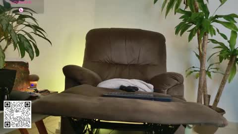 Snapshot of francopizano chatting on 16, 4, 2026 Francum online show from 16, 4, 2026